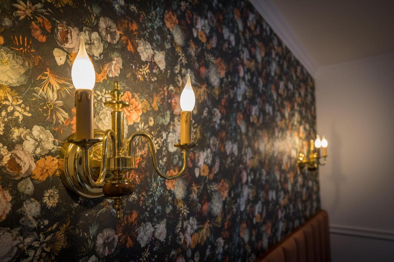 Hotel Vila Central Boutique Сату Маре Екстериор снимка