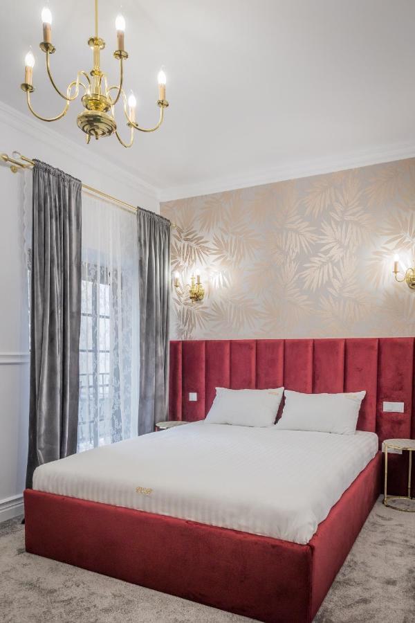 Hotel Vila Central Boutique Сату Маре Екстериор снимка