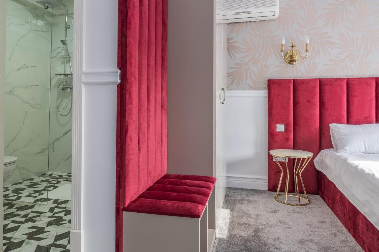 Hotel Vila Central Boutique Сату Маре Екстериор снимка