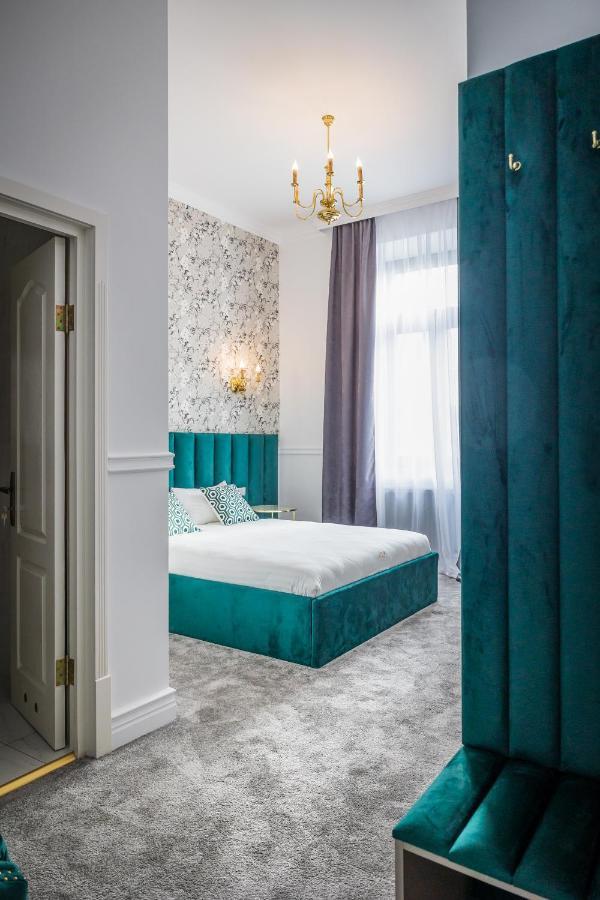 Hotel Vila Central Boutique Сату Маре Екстериор снимка