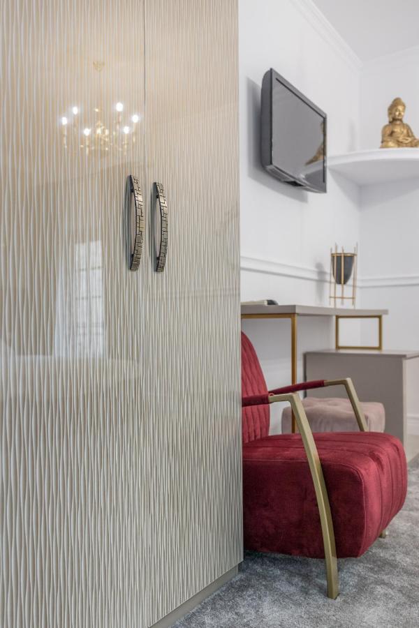 Hotel Vila Central Boutique Сату Маре Екстериор снимка