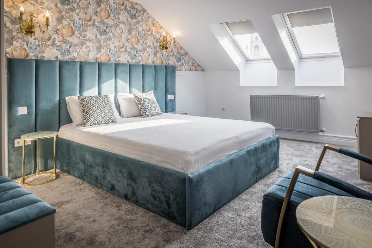 Hotel Vila Central Boutique Сату Маре Екстериор снимка