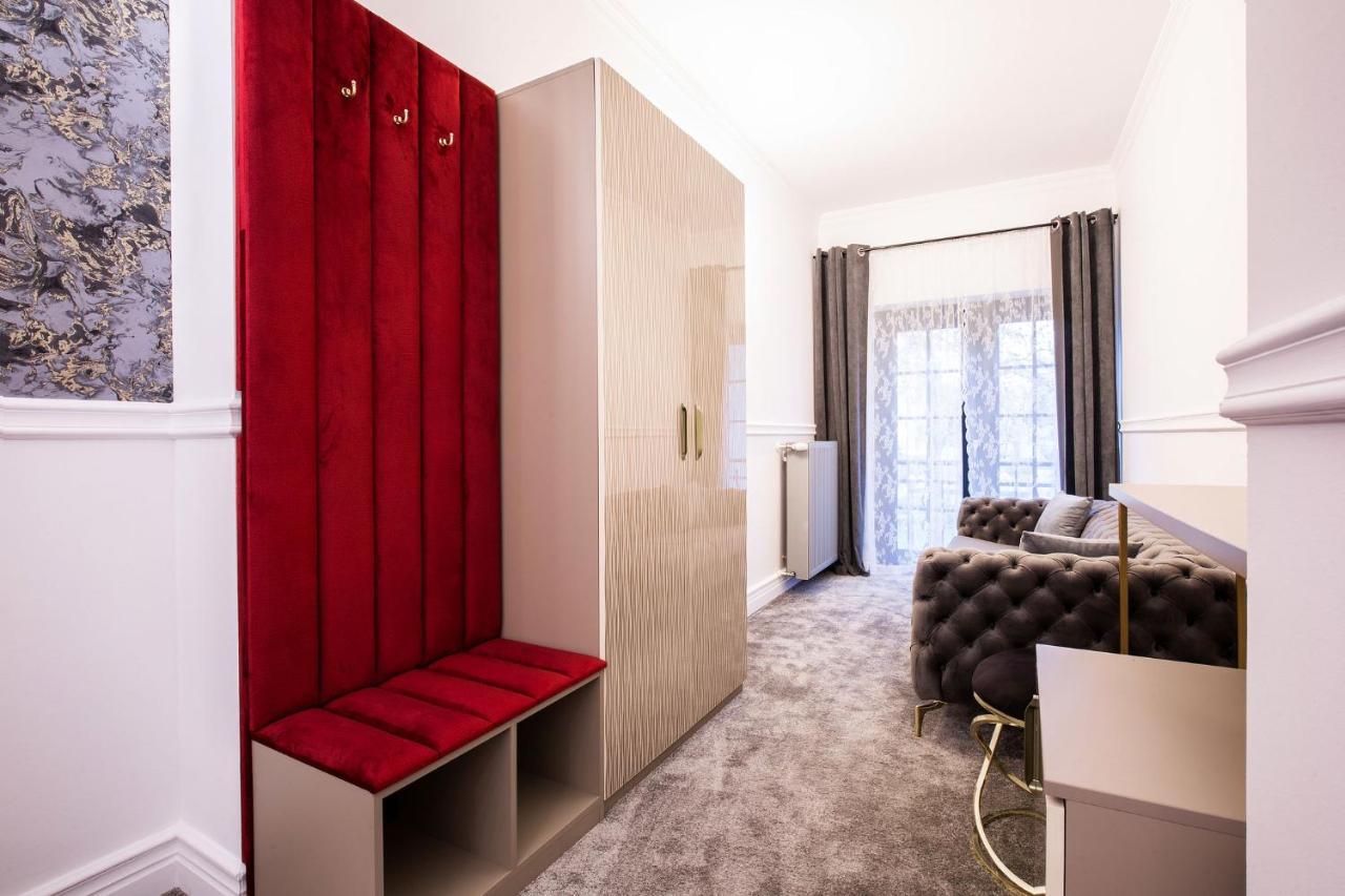 Hotel Vila Central Boutique Сату Маре Екстериор снимка